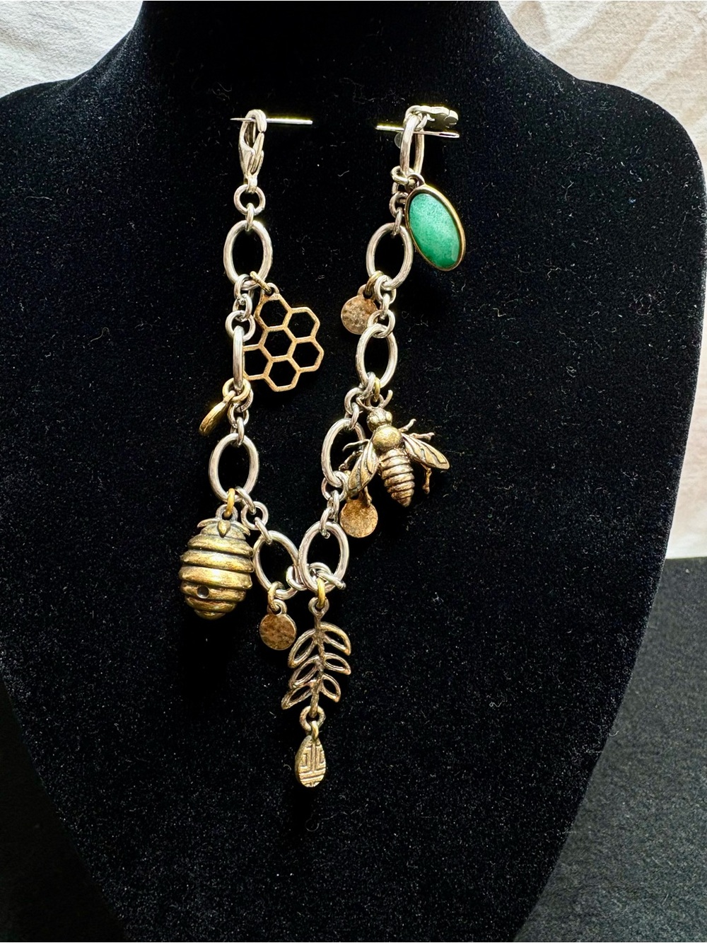 Lucky Brand Bee & Honeycomb Charm Bracelet-Beautiful Construction. Adorable! - Picture 3 of 15